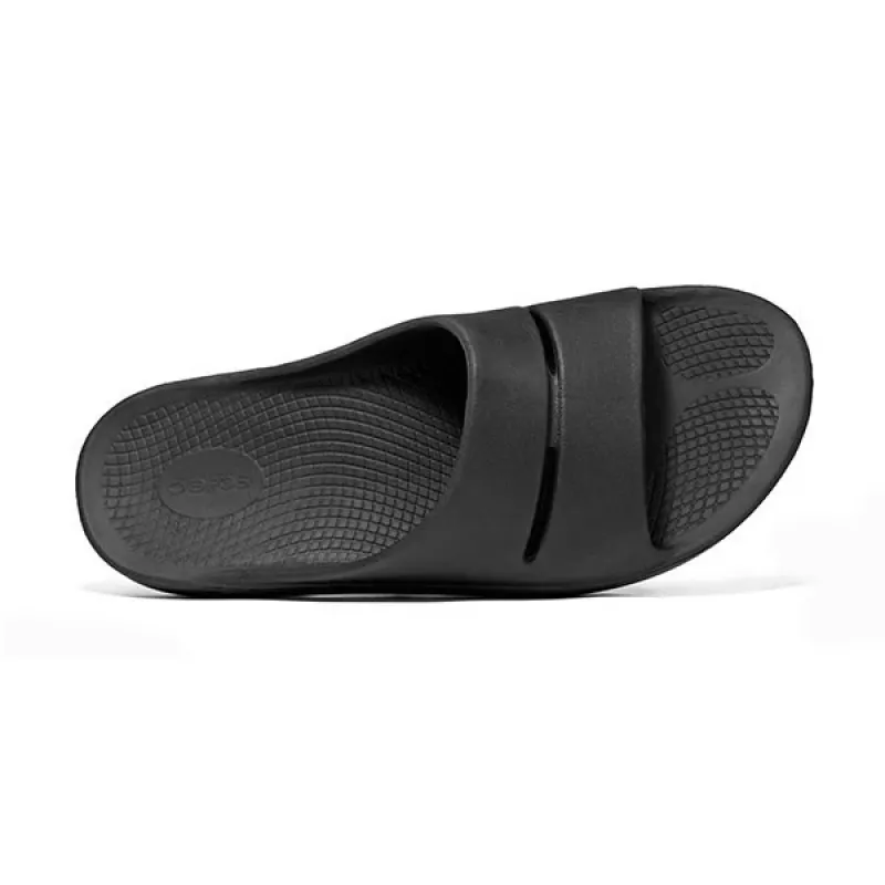 OOFOS OOahh nazúvacia sandál - Black/Black - EU 46