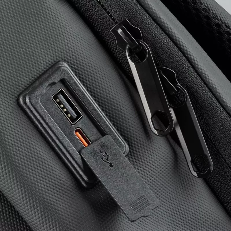 QUALO batoh na notebook Ultimate Line USB-C 15,6 čierny