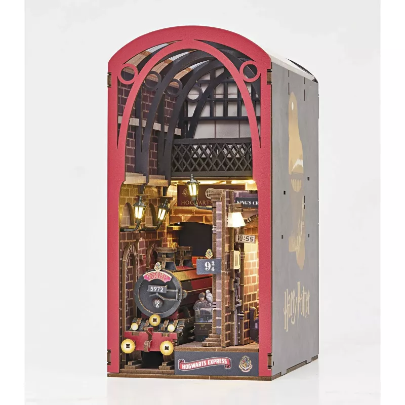 Revell Tiny Adventures - Harry Potter Hogwarts Express Snap-Fit model