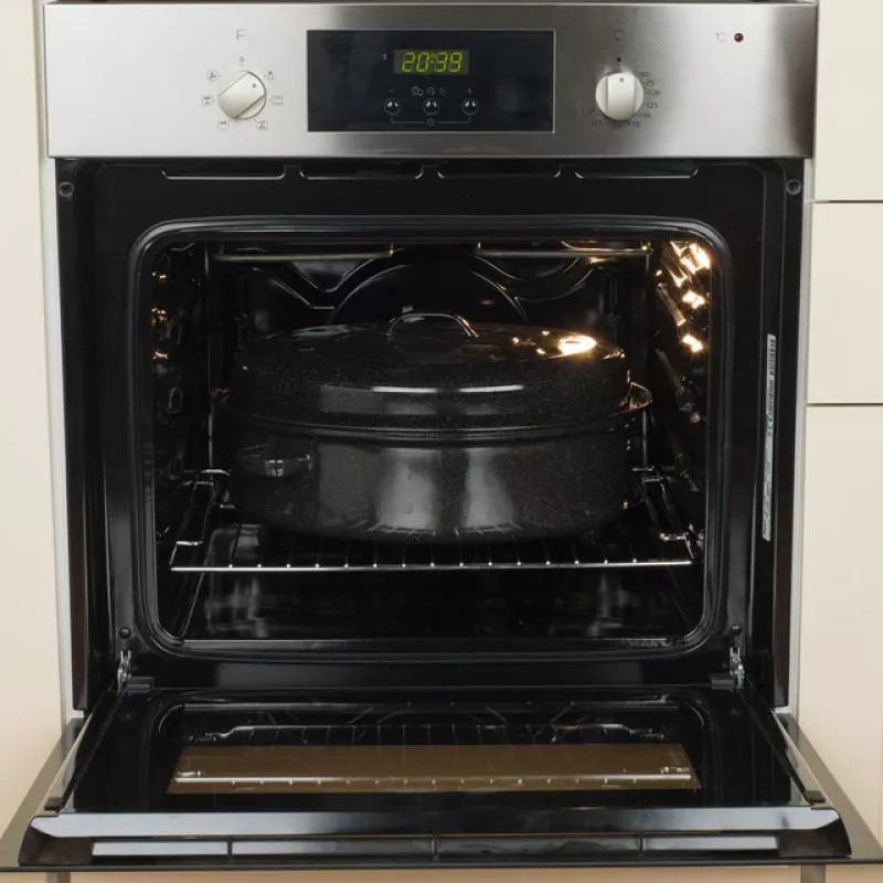 Russell Hobbs BW072151 V/E samozavlažovací pekáč 38cm s vekom