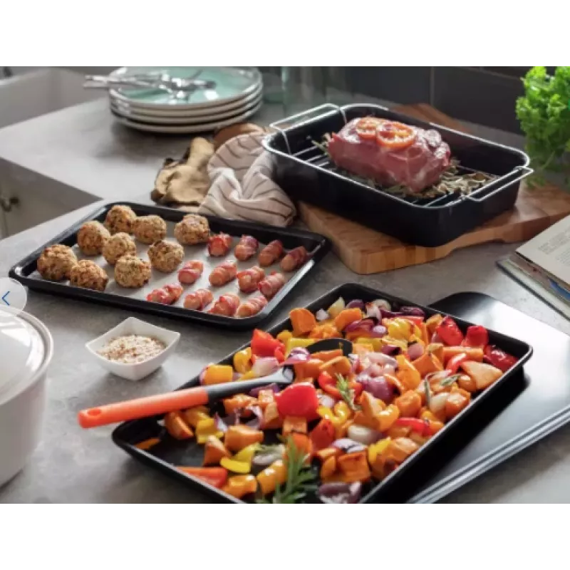 Russell Hobbs CW91612EU7 34cm smaltovaný pekáč s mriežkou