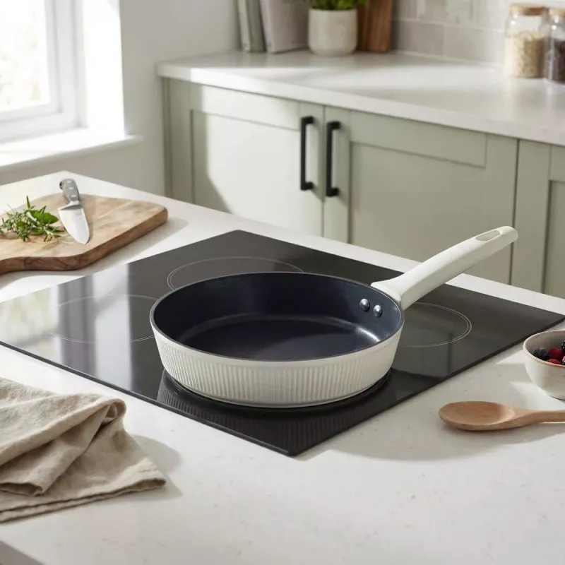 Russell Hobbs RH03862C Cote 28 cm panvica, krémová