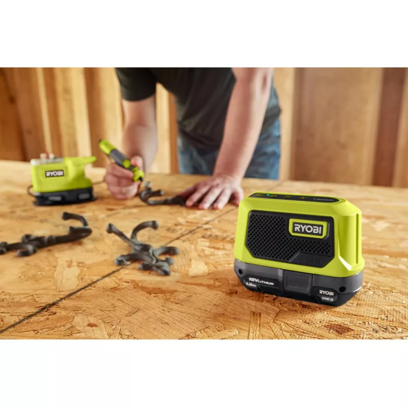 RYOBI ONE+ 18V Bluetooth mini reproduktor (zelená/čierna, iba prístroj)