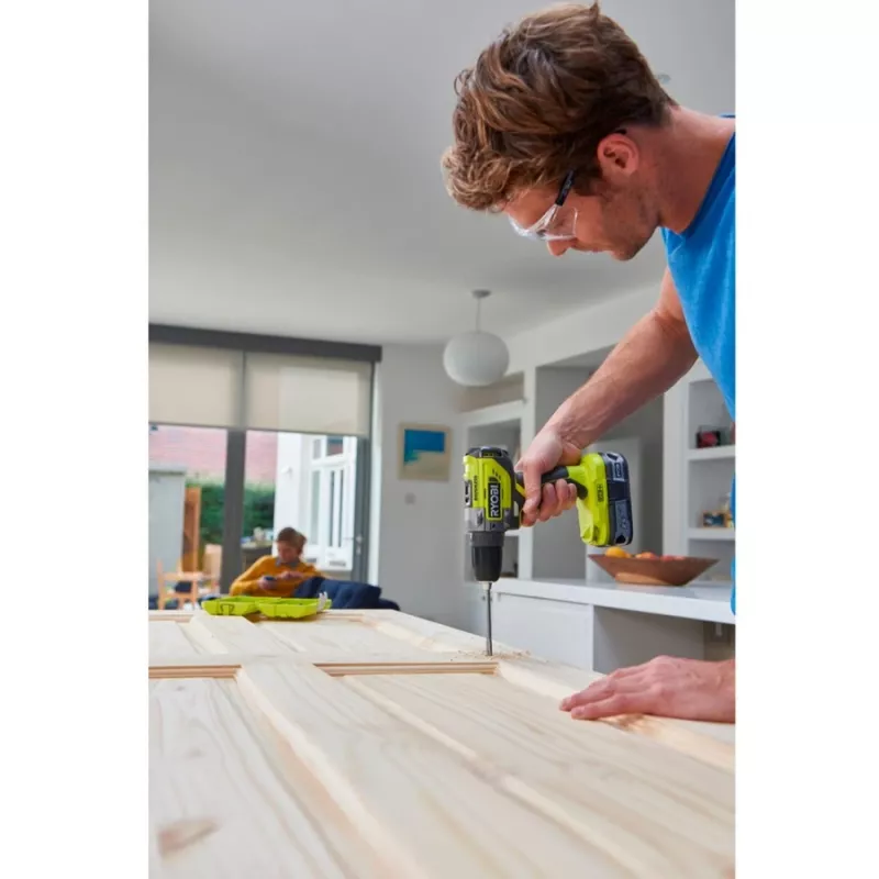 RYOBI ONE+ 18V aku príklepová vŕtačka R18PD5-220S, 2x 2,0Ah Li-Ion akumulátory