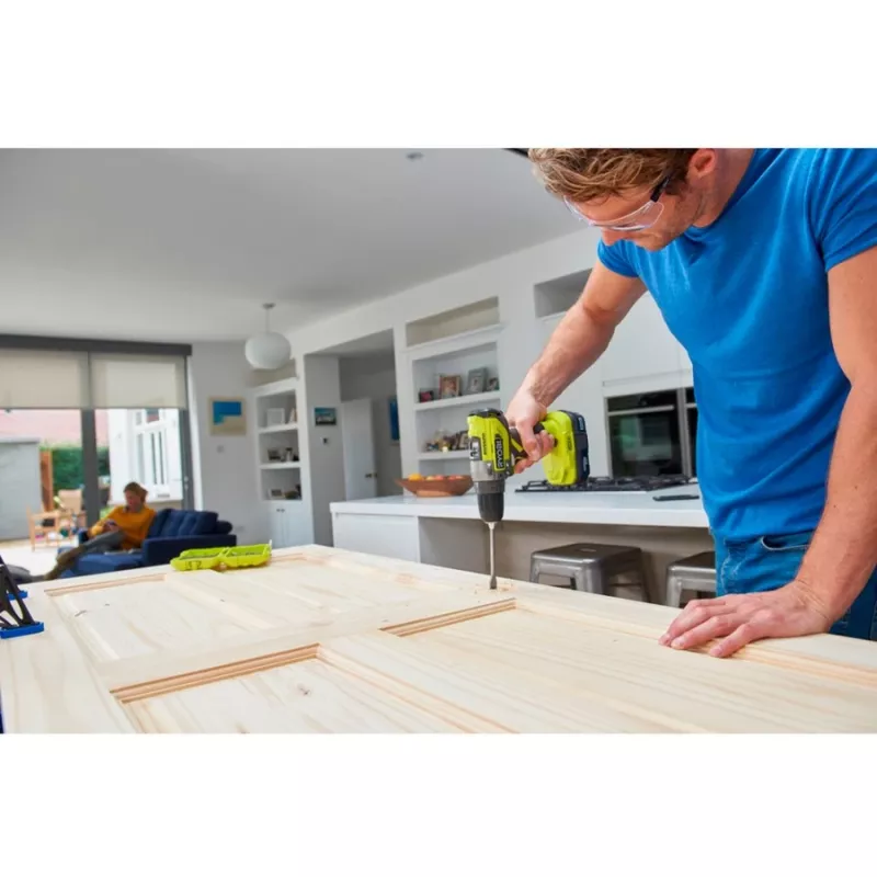 RYOBI ONE+ 18V aku príklepová vŕtačka R18PD5-220S, 2x 2,0Ah Li-Ion akumulátory