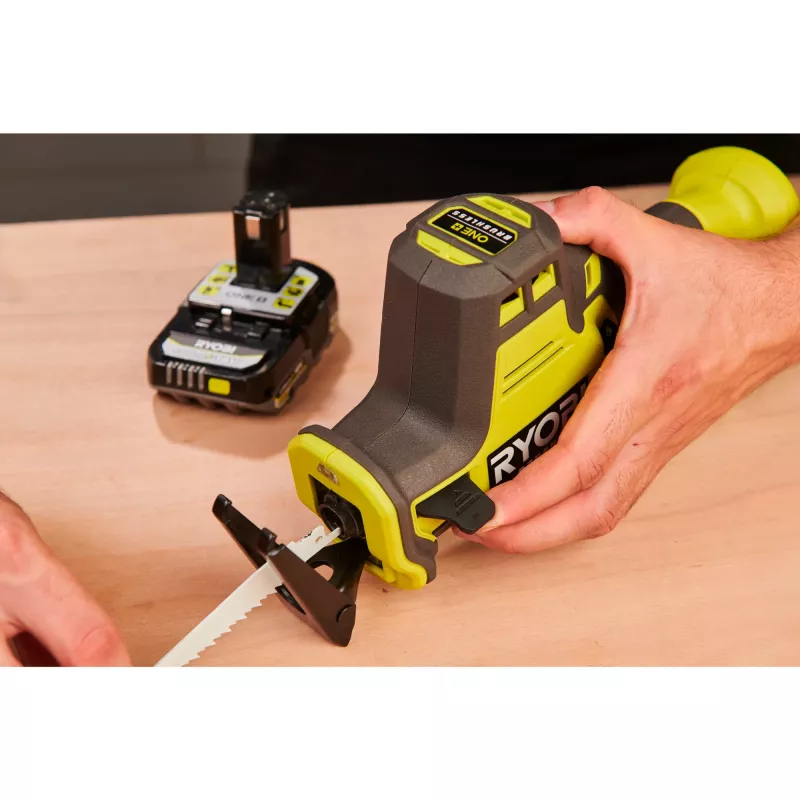 RYOBI ONE+ bezkartáčová šabľová píla RRS18CBL-0, 18V (zelená/čierna, zariadenie bez batérie)