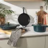 Salter BW13772GR Chester 2.8L plytký liatinový kastról 30 cm, zelený