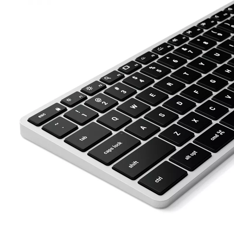Satechi Slim X3 Bluetooth klávesnica s numerickým blokom - strieborná