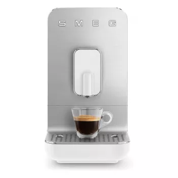 SMEG BCC11WHMEU plnoautomatický kávovar s parnou tryskou, 19 Bar, 1,4 l, biela