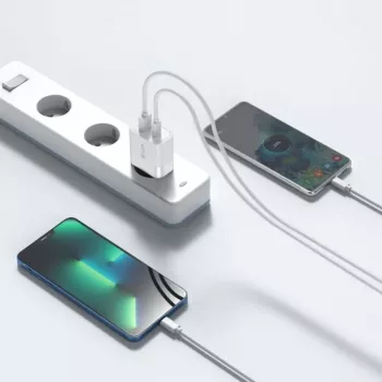 Tech-Protect White MagSafe zadné puzdro pre Apple iPhone 15 Pro Max