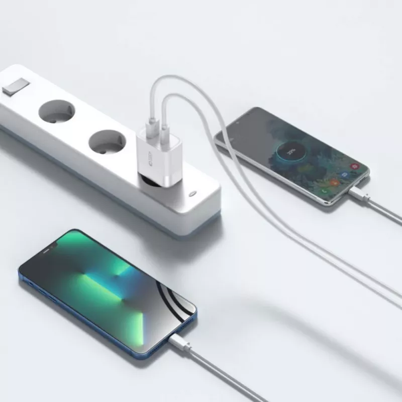 Tech-Protect White MagSafe zadné puzdro pre Apple iPhone 15 Pro Max