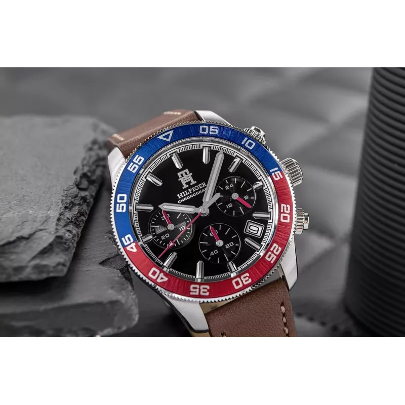 Tommy Hilfiger pánske hodinky Damon Quartz 1792166 40 mm modrý ciferník hnedá koža