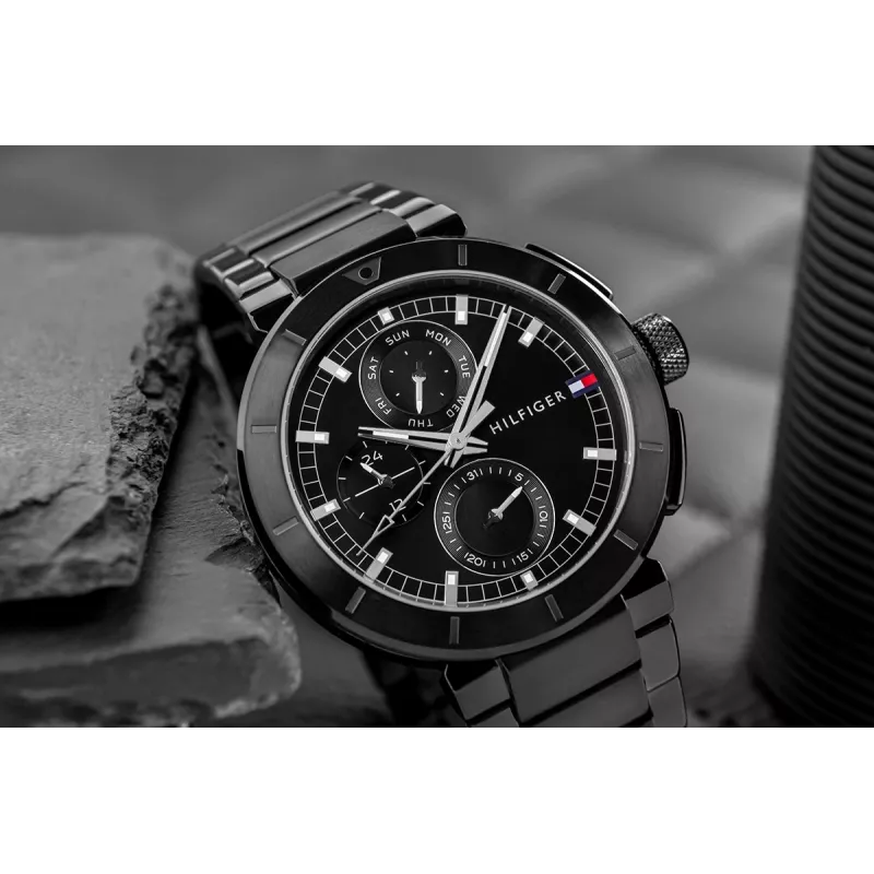 Tommy Hilfiger pánske hodinky Decker quartz 44 mm oceľ modrý ciferník hnedá koža