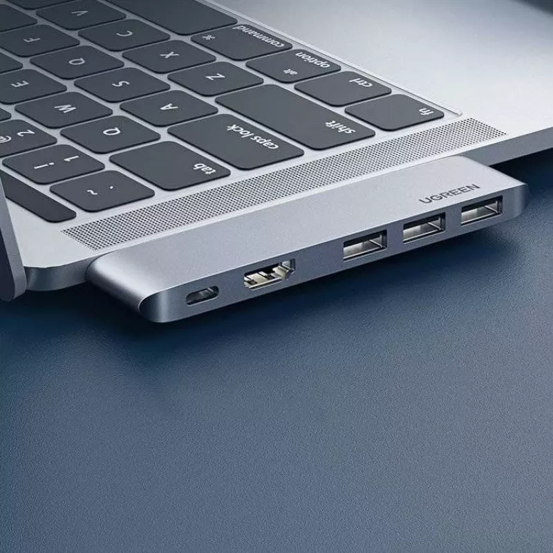 UGREEN 60559 5-v-2 USB-C hub pre MacBook Pro/Air, USB-C PD 100W, HDMI 4K, 3x USB 3.0