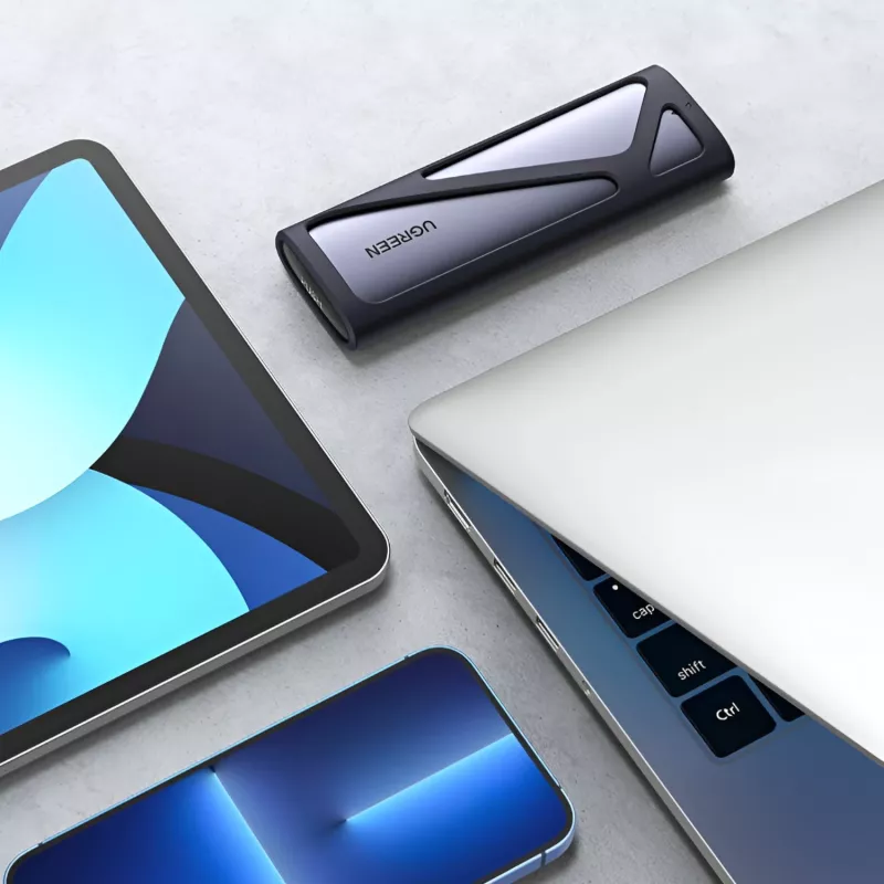 UGREEN CM400-90264 M.2 NVMe/SATA SSD puzdro 10Gbps USB-C 3.2 Gen 2 bez nástrojov hliníkové strieborné