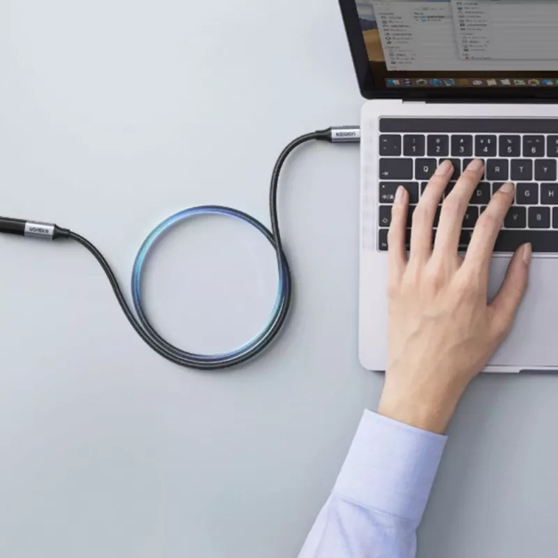 UGREEN US372 USB-C na USB-C kábel 100W 5A 10Gbps 0,5m sivý
