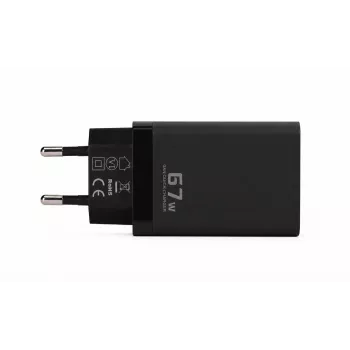 Voltage GaN nabíjačka 67W nástenná nabíjačka, PD 3.0 / QC 3.0, 2x USB-C & 1x USB-A, EU konektor, čierna